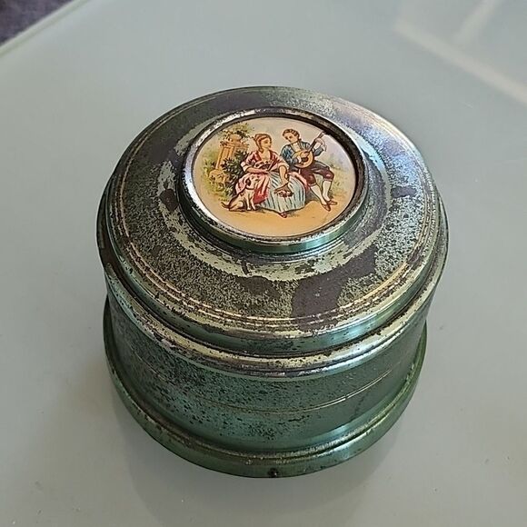 Vintage Musical Powder Puff Box - Picture 1 of 8
